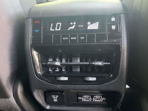 Used 2023 Jeep Grand Cherokee L Laredo AWD/4WD image 22