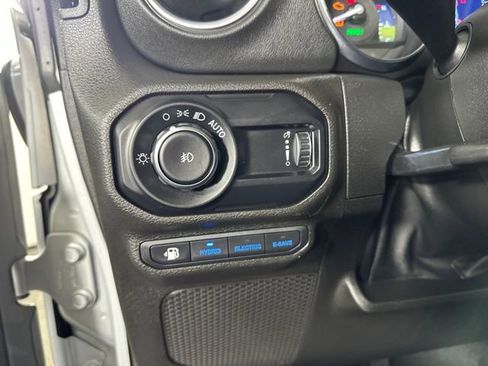 Used 2023 Jeep Wrangler Unlimited Sahara w/ Cold Weather Group image 18