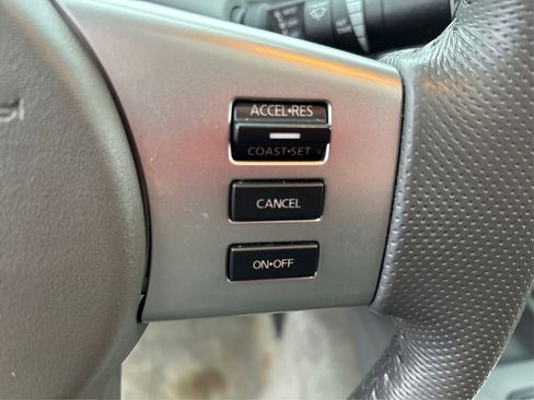 Used 2015 Nissan Frontier SL image 28