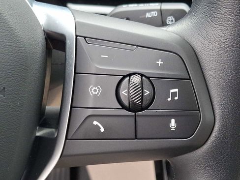 Used 2025 BMW X1 xDrive28i w/ Premium Package image 23