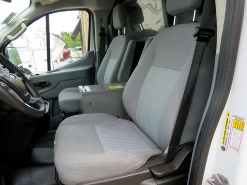 Used 2019 Ford Transit 250 130 Low Roof image 8
