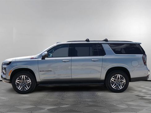 Used 2026 Chevrolet Suburban Z71 w/ Comfort Package AWD/4WD image 7