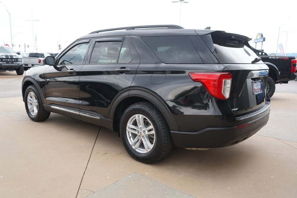 Certified 2022 Ford Explorer XLT RWD image 12