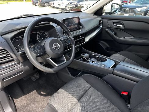 Used 2024 Nissan Rogue SV FWD image 18