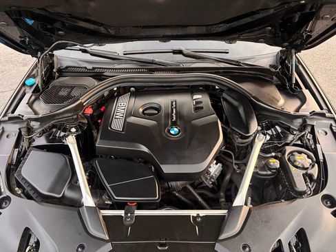 Used 2019 BMW 530i xDrive AWD/4WD image 9