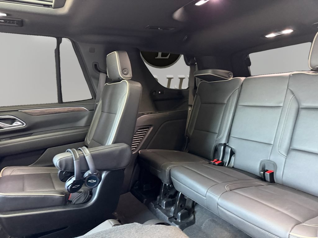 Used 2024 Chevrolet Tahoe Premier w/ Premium Package AWD/4WD image 13