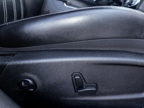 Used 2021 Chrysler 300 S image 19