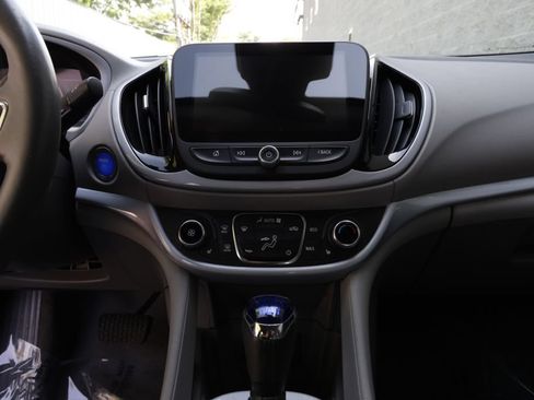 Used 2017 Chevrolet Volt LT w/ Comfort Package FWD image 23