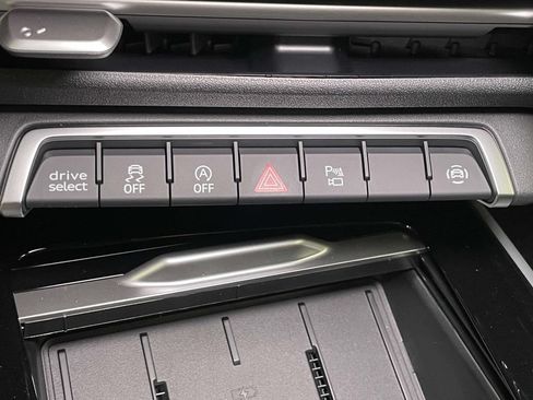 New 2026 Audi Q3 quattro 2.0T AWD/4WD image 33