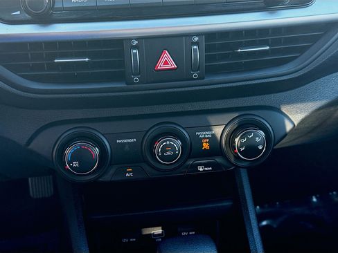 Used 2023 Kia Forte LXS w/ LXS Technology Package image 14