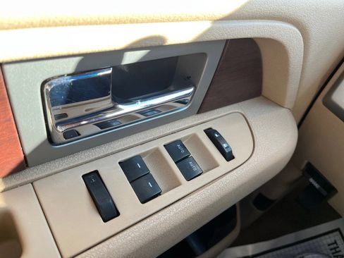 Used 2013 Ford F150 King Ranch w/ King Ranch Luxury Pkg image 24