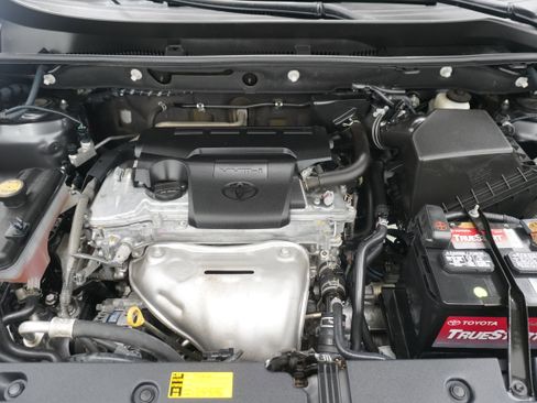 Used 2013 Toyota RAV4 XLE image 27