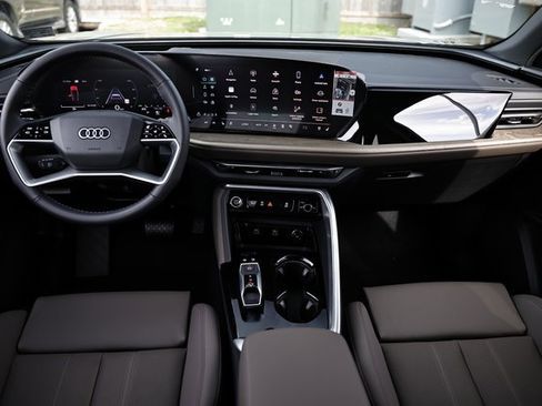 New 2025 Audi Q5 2.0T Premium Plus image 25