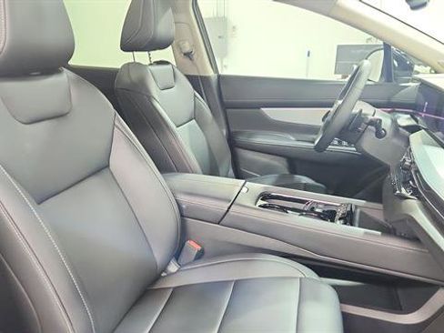 Used 2025 Nissan Murano SL image 25