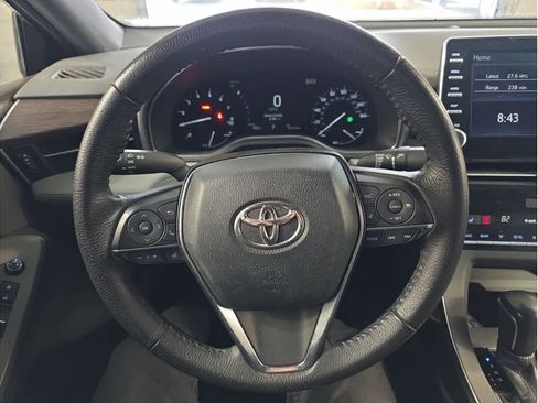 Used 2021 Toyota Avalon XLE image 27