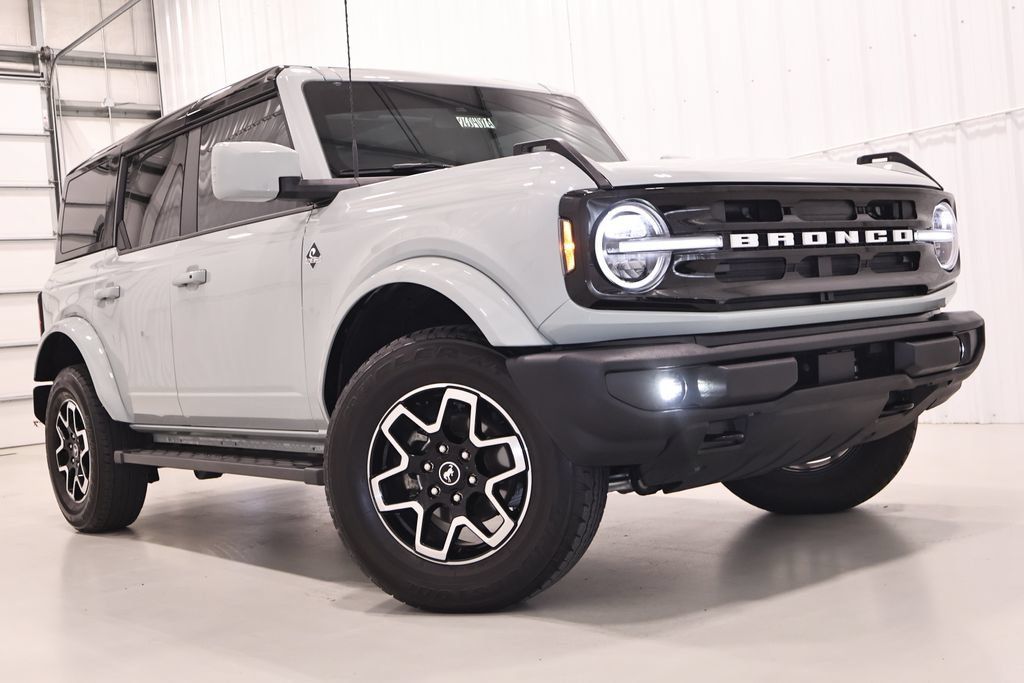Certified 2024 Ford Bronco Outer Banks AWD/4WD image 38