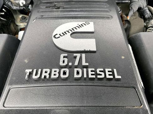 Used 2018 RAM 2500 Laramie w/ Sport Appearance Group image 30