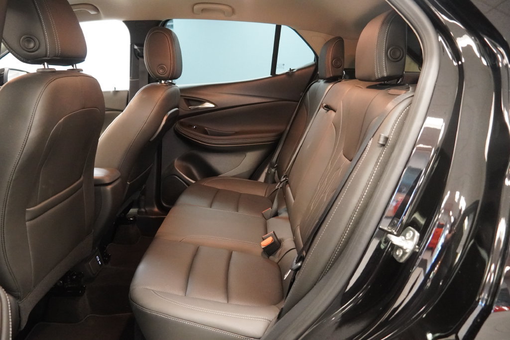 Used 2024 Buick Encore GX Avenir w/ Avenir Convenience Package AWD/4WD image 28