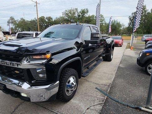 Used 2022 Chevrolet Silverado 3500 LT w/ Convenience Package AWD/4WD image 2