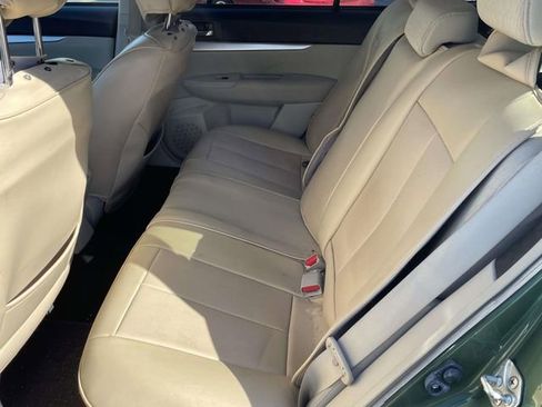 Used 2011 Subaru Outback 2.5i Premium AWD/4WD image 12