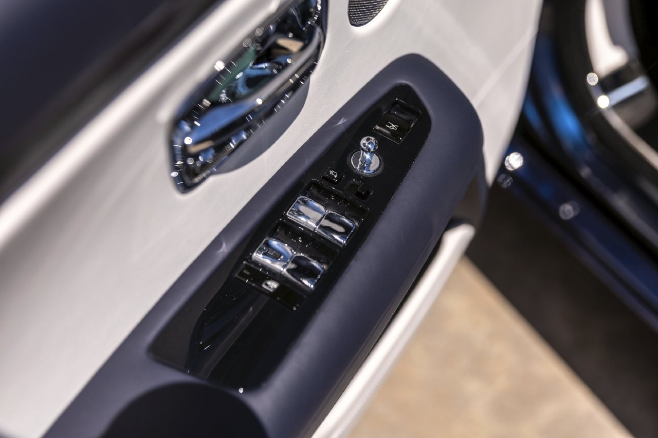 Certified 2025 Rolls-Royce Ghost AWD/4WD image 40