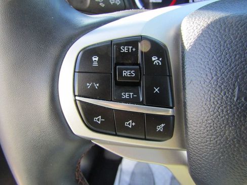 Used 2025 Ford Explorer Active w/ Active Comfort Package image 18