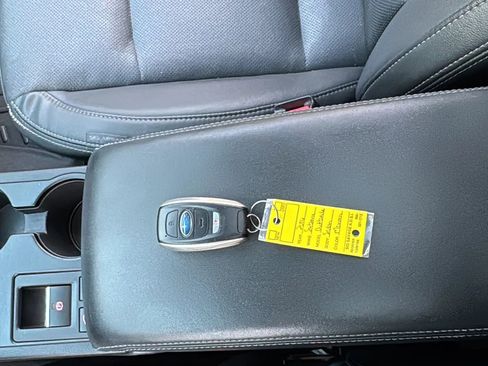 Used 2016 Subaru Outback 3.6R Limited AWD/4WD image 22