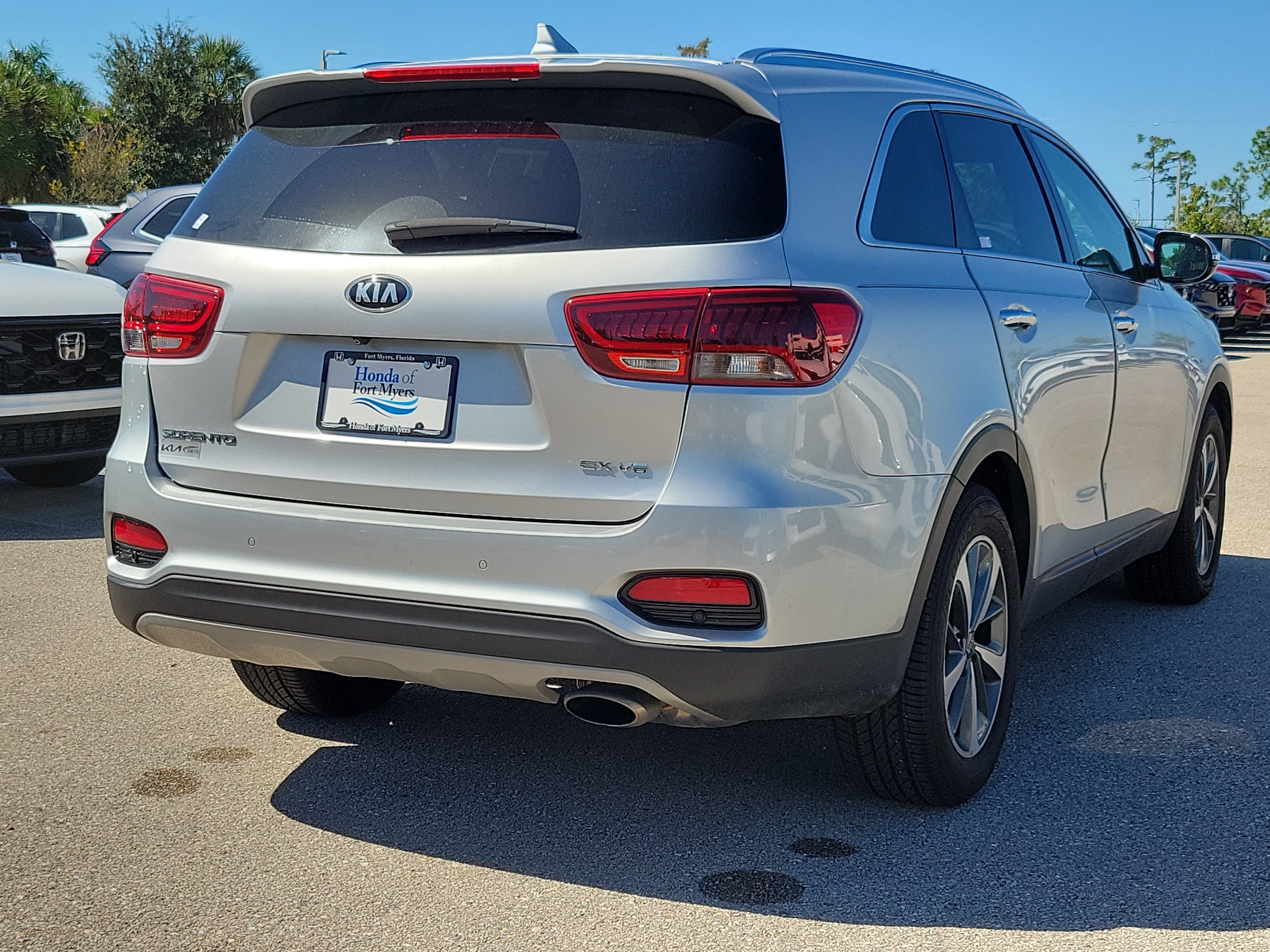 Used 2019 Kia Sorento EX w/ EX Touring Package FWD image 6