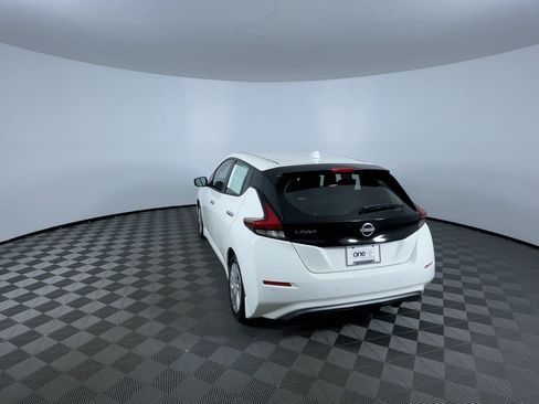 Certified 2025 Nissan Leaf S FWD image 7