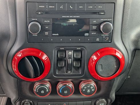 Used 2016 Jeep Wrangler Unlimited Sport AWD/4WD image 23