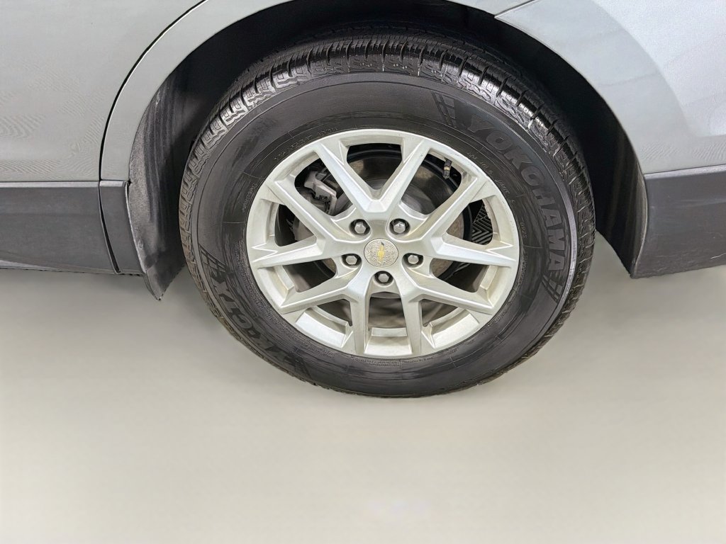 Used 2023 Chevrolet Equinox LT AWD/4WD image 32