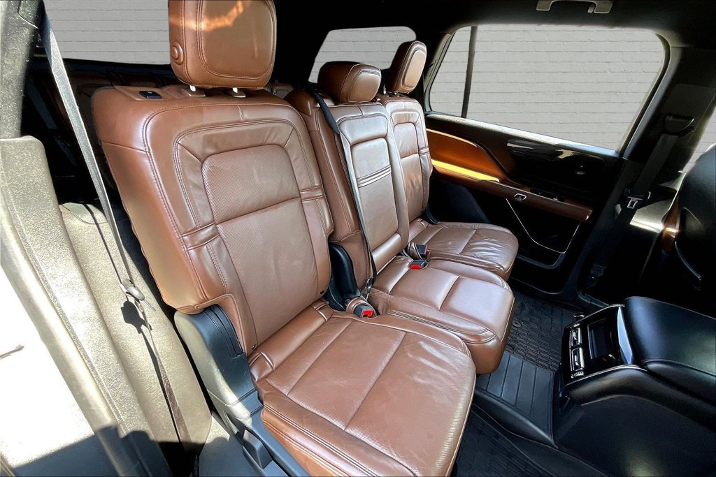 Used 2020 Lincoln Aviator Reserve w/ Elements Package Plus AWD/4WD image 24