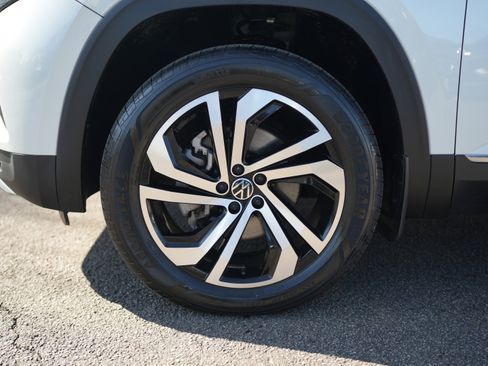 Certified 2023 Volkswagen Atlas SEL image 11