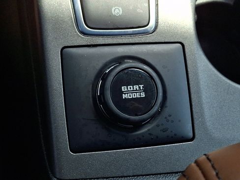 Certified 2025 Ford Bronco Sport Outer Banks w/ Outer Banks Tech Package+ AWD/4WD image 27