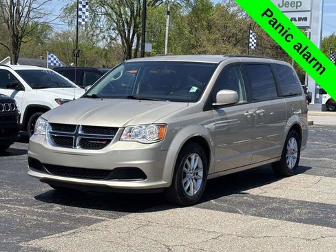 Used 2016 Dodge Grand Caravan SXT w/ Rear Park Assist Package FWD image 29