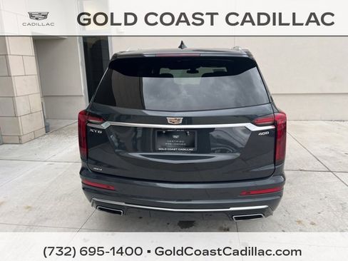 Certified 2022 Cadillac XT6 Premium Luxury image 3