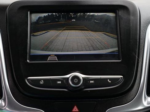 Used 2019 Chevrolet Equinox LS image 24