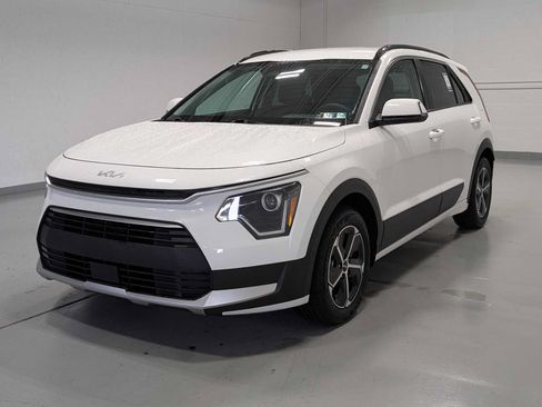Used 2024 Kia Niro EX FWD image 1