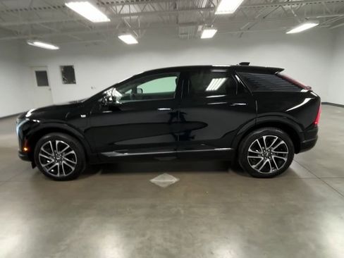 New 2026 Cadillac Optiq Sport 1 image 43