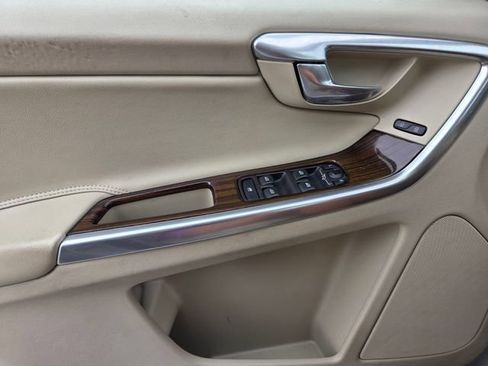 Used 2017 Volvo XC60 T5 Inscription FWD image 17