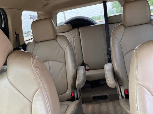 Used 2012 GMC Acadia SLT image 17