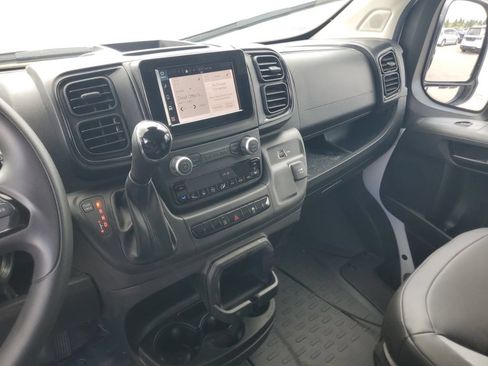 Used 2026 RAM ProMaster 2500 w/ Convenience Group FWD image 17