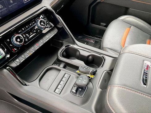 Used 2025 GMC Sierra 3500 AT4 w/ AT4 Premium Plus Package image 17