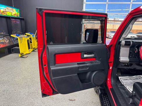 Used 2012 Toyota FJ Cruiser 4WD w/ Trail Teams Special Edition image 9