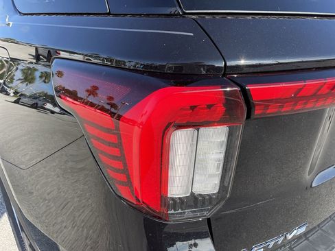 New 2026 Ford Explorer Active w/ Active Comfort Package image 7