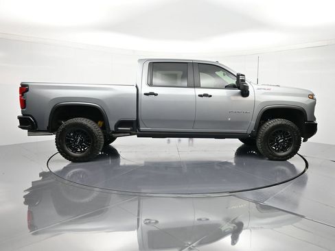 New 2026 Chevrolet Silverado 2500 ZR2 AWD/4WD image 4