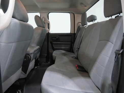 Used 2018 RAM 1500 Express AWD/4WD image 24