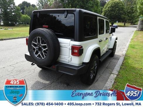 Used 2024 Jeep Wrangler Sahara w/ Technology Group image 5