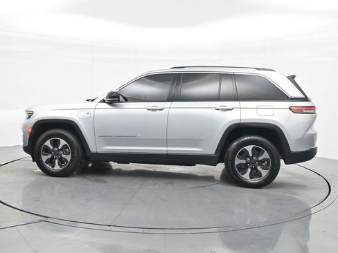 Used 2023 Jeep Grand Cherokee 4WD 4xe image 8