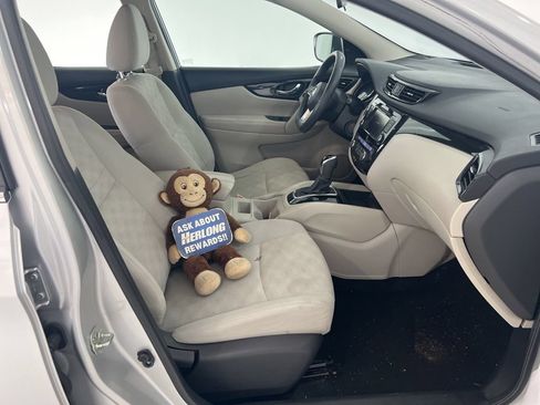Used 2019 Nissan Rogue Sport SV FWD image 25